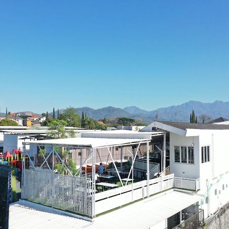 Kontena Hotel Batu  Dış mekan fotoğraf