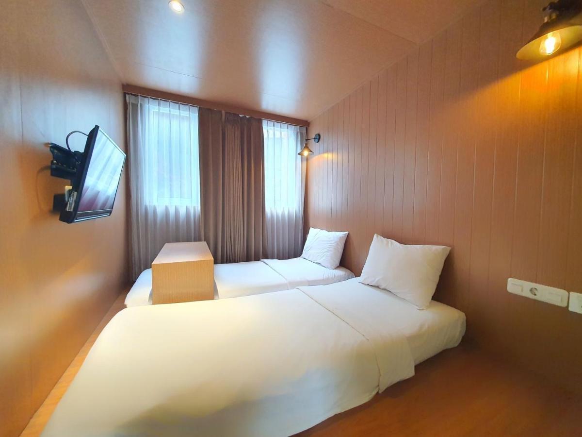 Kontena Hotel Batu  Dış mekan fotoğraf